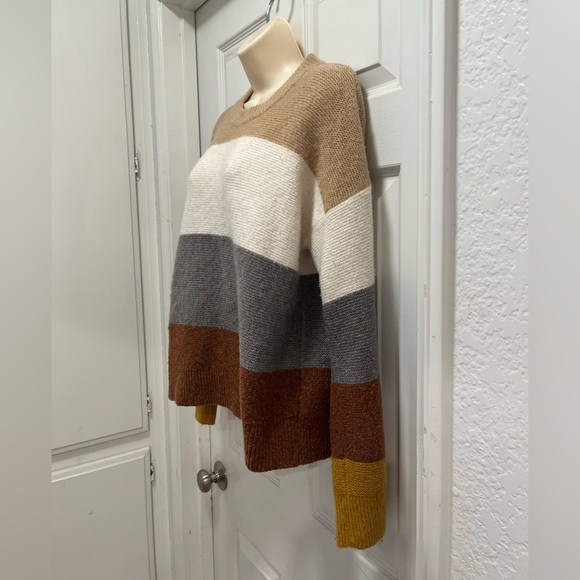 Madewell Andria Pullover Sweater in
Coziest Yarn Size Small - Normcore - EUC - Picture 7 of 13